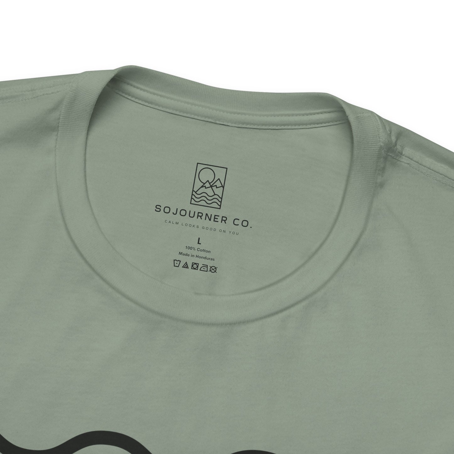 Minimalist Wavy Lines Tee – Unisex T-Shirt