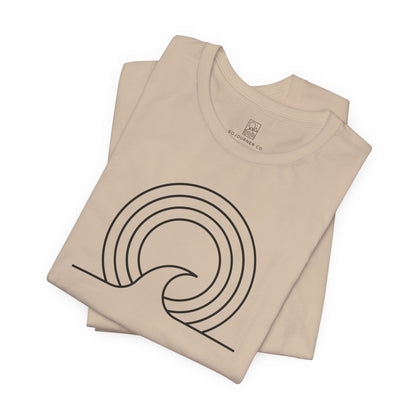 Wave Lines Tee – Minimalist Surf-Inspired Design