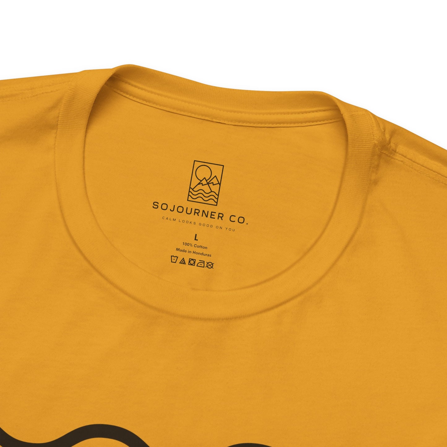 Minimalist Wavy Lines Tee – Unisex T-Shirt