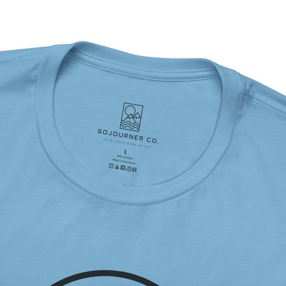 Coastal Circle Tee – Palm & Waves Minimalist Design