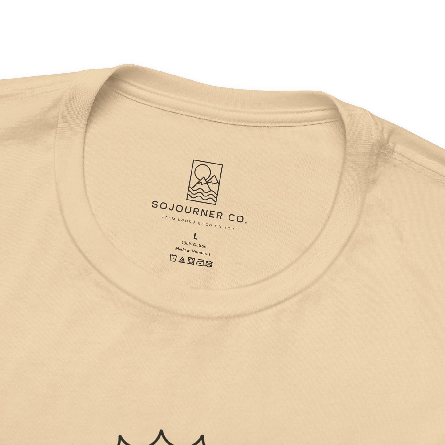 Trail Gear Tee – Minimalist Mountain Bike Emblem