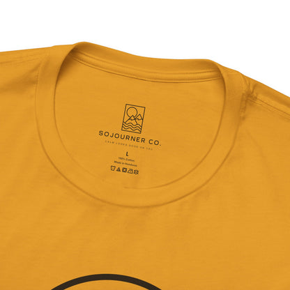 Coastal Circle Tee – Palm & Waves Minimalist Design