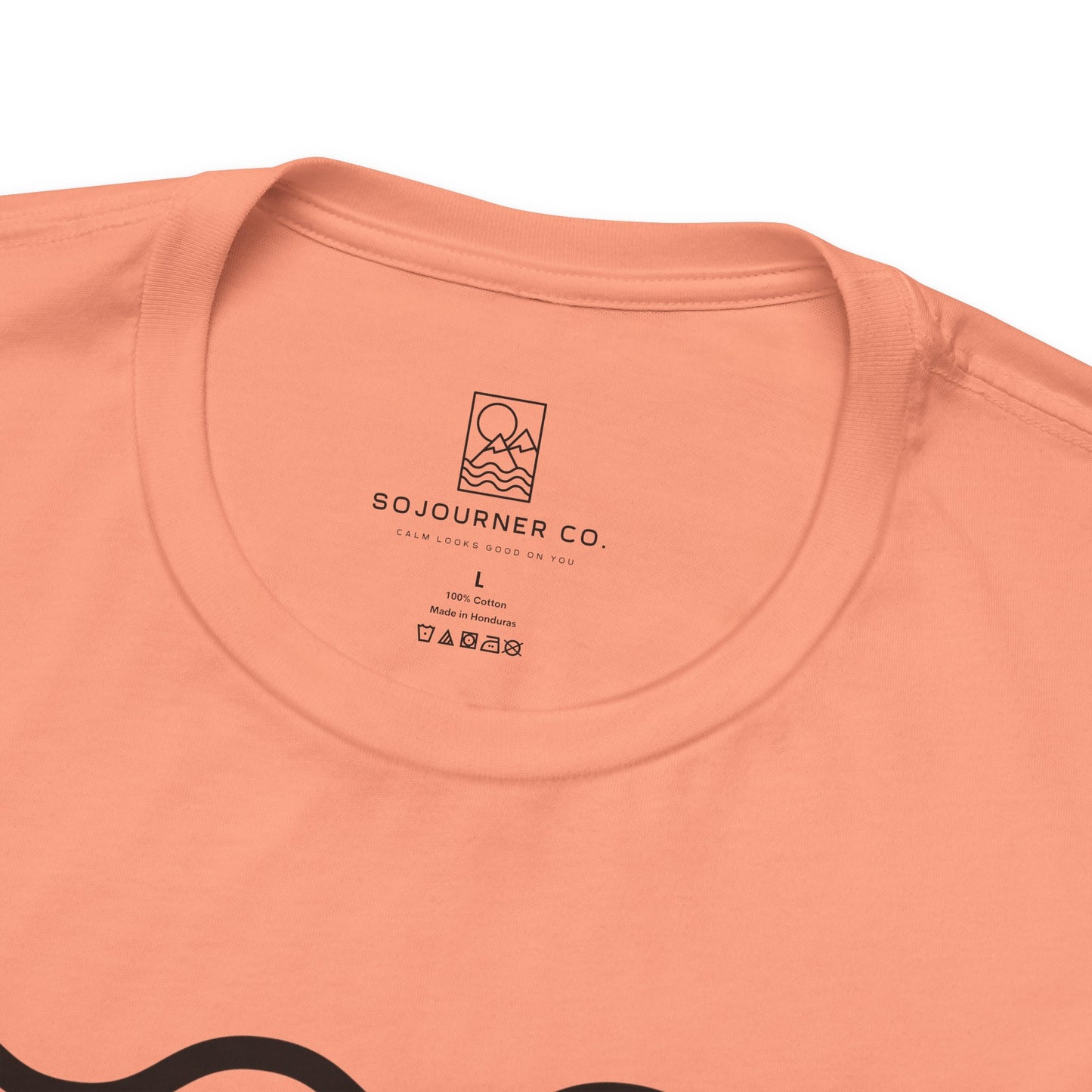 Minimalist Wavy Lines Tee – Unisex T-Shirt